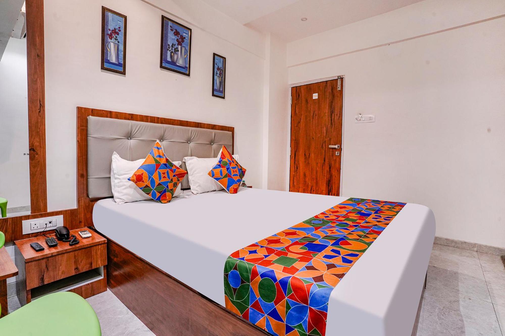 Hotel Fabexpress Utsav Residency - Nr Panvel à Jāmb Extérieur photo