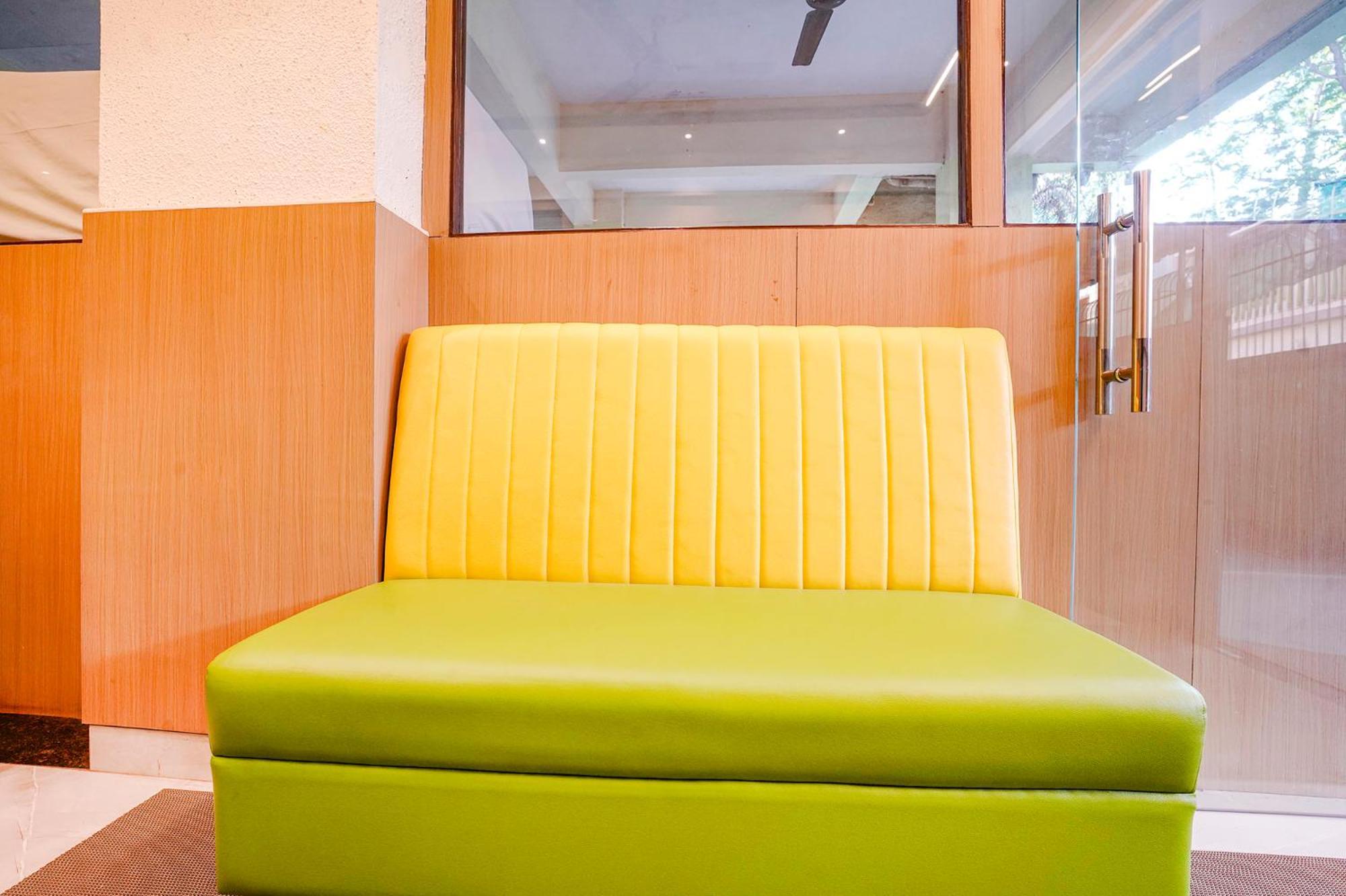Hotel Fabexpress Utsav Residency - Nr Panvel à Jāmb Extérieur photo