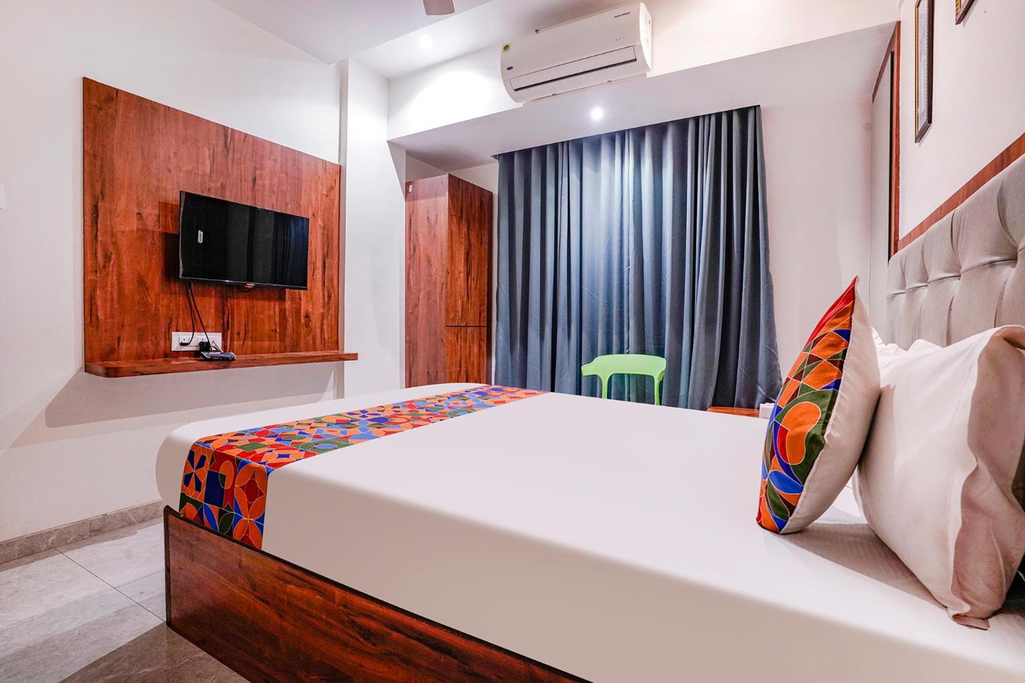 Hotel Fabexpress Utsav Residency - Nr Panvel à Jāmb Extérieur photo