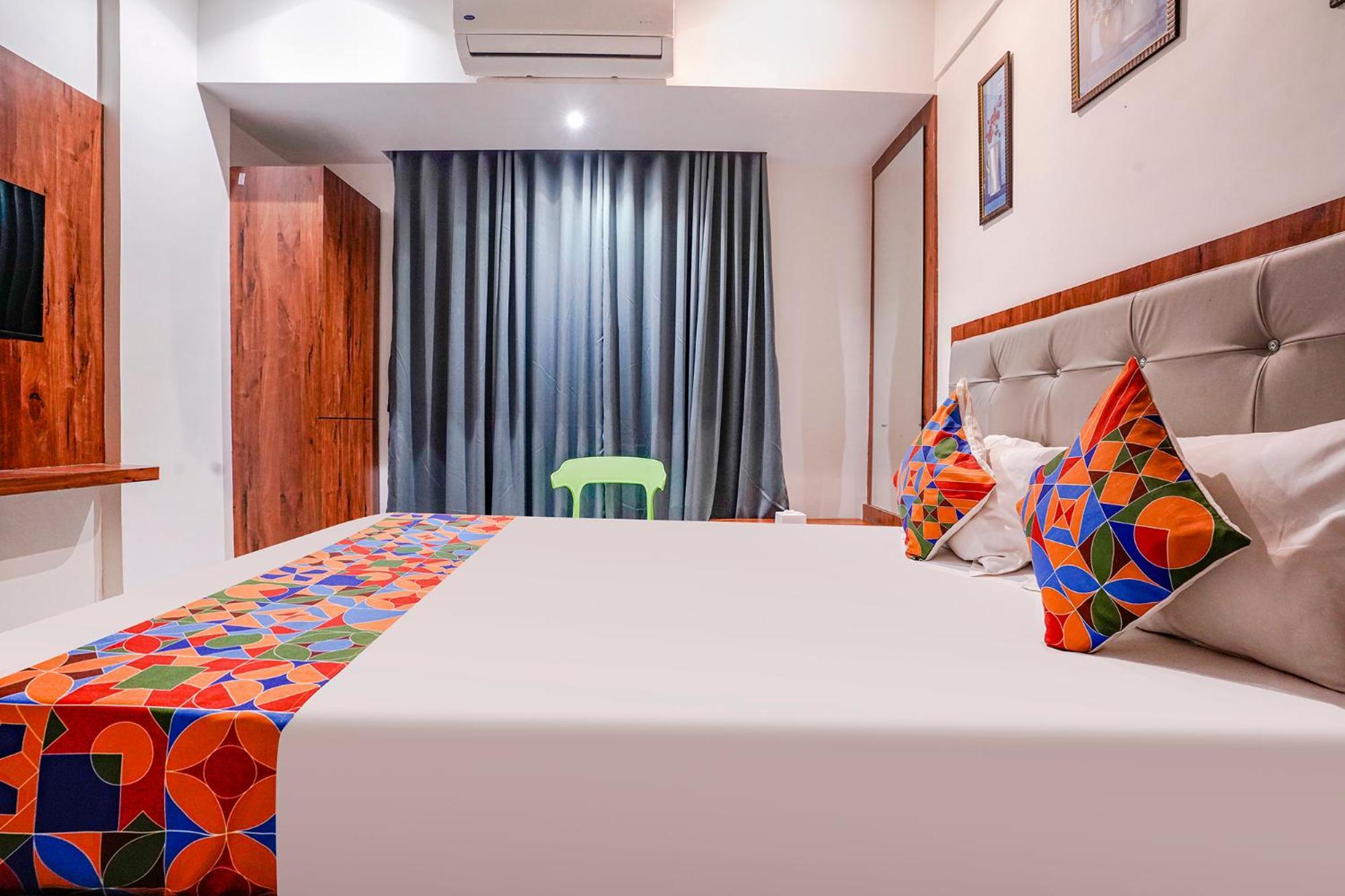 Hotel Fabexpress Utsav Residency - Nr Panvel à Jāmb Extérieur photo