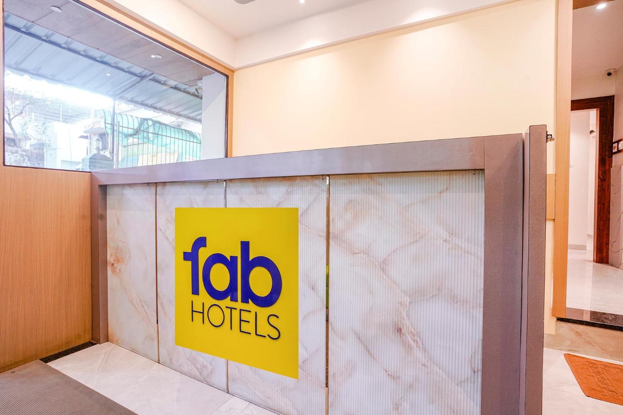 Hotel Fabexpress Utsav Residency - Nr Panvel à Jāmb Extérieur photo